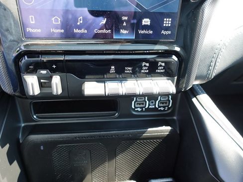 Used 2022 RAM 1500 Limited AWD/4WD image 59
