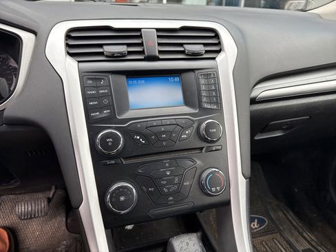 Used 2014 Ford Fusion SE image 6