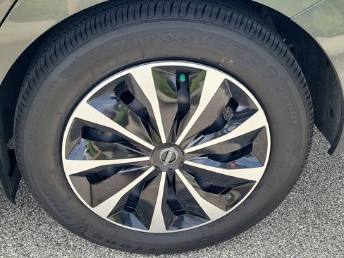 Used 2025 Nissan Sentra S FWD image 7