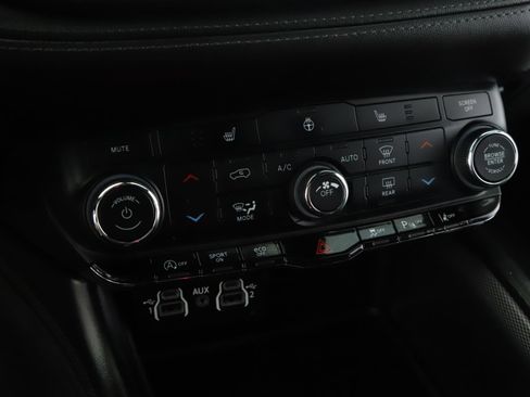 Used 2022 Dodge Durango GT image 14