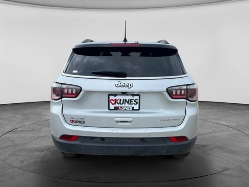 Used 2025 Jeep Compass Limited AWD/4WD image 9
