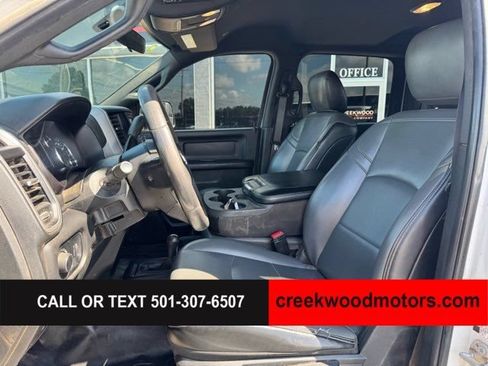 Used 2022 RAM 3500 Tradesman w/ Chrome Appearance Group AWD/4WD image 8