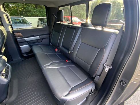 Used 2024 Ford F350 Lariat w/ Lariat Ultimate Package AWD/4WD image 28