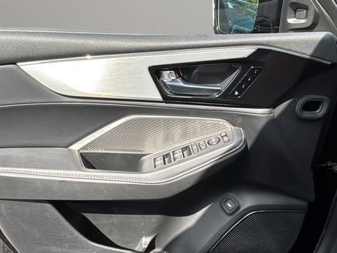 Used 2023 Acura MDX FWD w/ Technology Package image 17