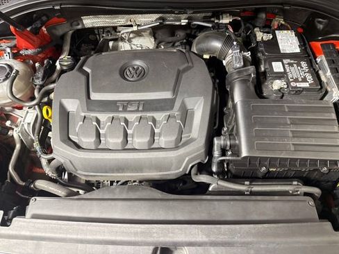 Used 2019 Volkswagen Tiguan SE image 29