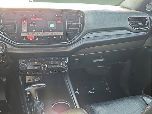Used 2024 Dodge Durango GT image 15