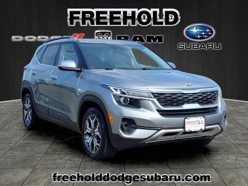 Used 2021 Kia Seltos EX AWD/4WD image 1
