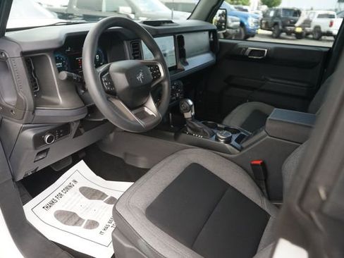 Used 2025 Ford Bronco 4-Door AWD/4WD image 8