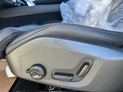 New 2026 Volvo XC60 B5 Ultra w/ Protection Package Premier image 11