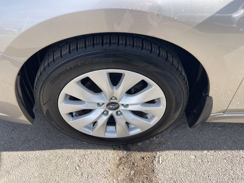 Used 2016 Subaru Legacy 2.5i Premium w/ Moonroof Package image 9