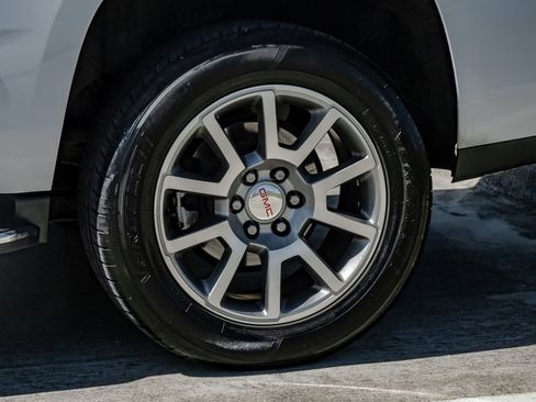 Used 2018 GMC Yukon Denali image 67