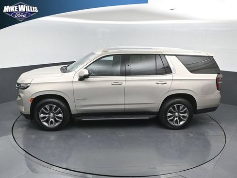Used 2022 Chevrolet Tahoe LT w/ LT Signature Plus Package RWD image 12