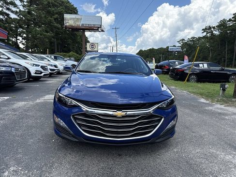 Used 2023 Chevrolet Malibu LT FWD image 2