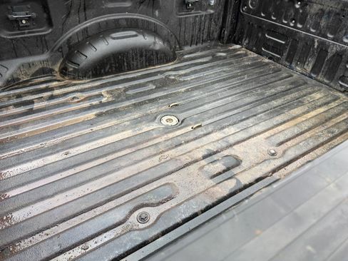 Used 2019 Ford F250 Lariat w/ Lariat Value Package image 3