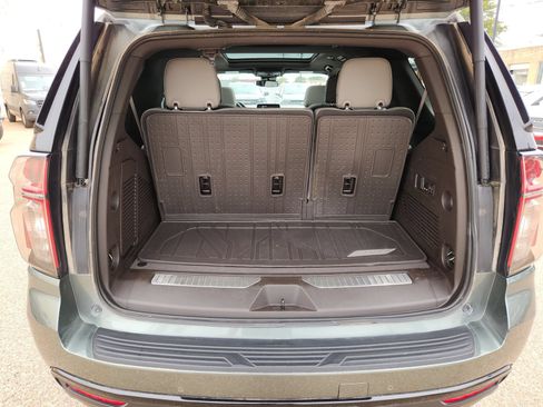 Used 2023 Chevrolet Tahoe Z71 w/ Luxury Package AWD/4WD image 12