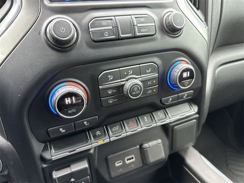 Used 2021 Chevrolet Silverado 1500 LT Trail Boss w/ Bed Protection Package image 18