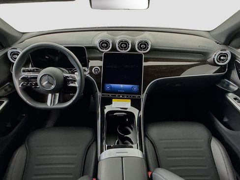 Certified 2025 Mercedes-Benz GLC 300 image 13