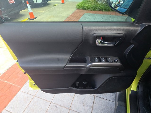 Used 2023 Toyota Tacoma TRD Off-Road AWD/4WD image 16