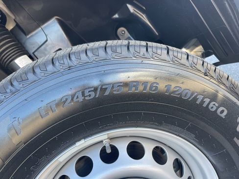 Used 2025 Mercedes-Benz Sprinter 2500 image 28