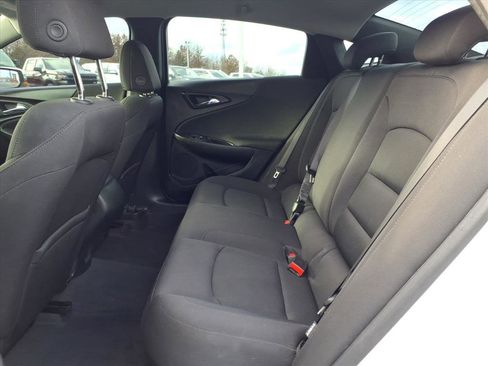 Used 2019 Chevrolet Malibu LS image 28