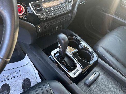 Used 2018 Honda Ridgeline RTL-E image 21