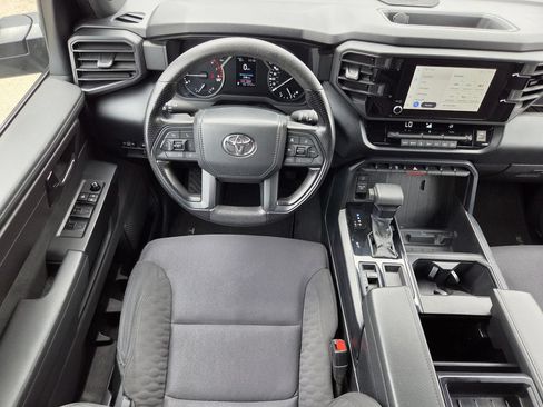 Used 2025 Toyota Tundra SR AWD/4WD image 13