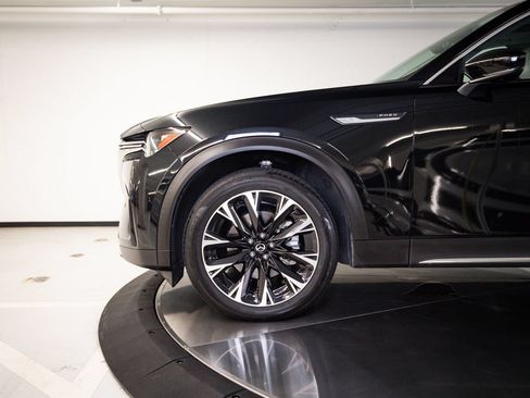Used 2024 MAZDA CX-90 Plug-In Hybrid w/ Premium Plus AWD/4WD image 11