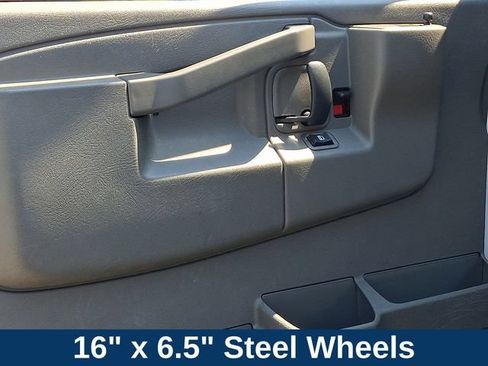 Used 2025 Chevrolet Express 2500 w/ Driver Convenience Package RWD image 20