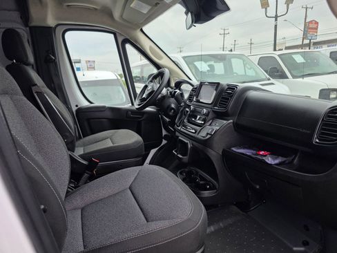 Used 2023 RAM ProMaster 2500 FWD image 10