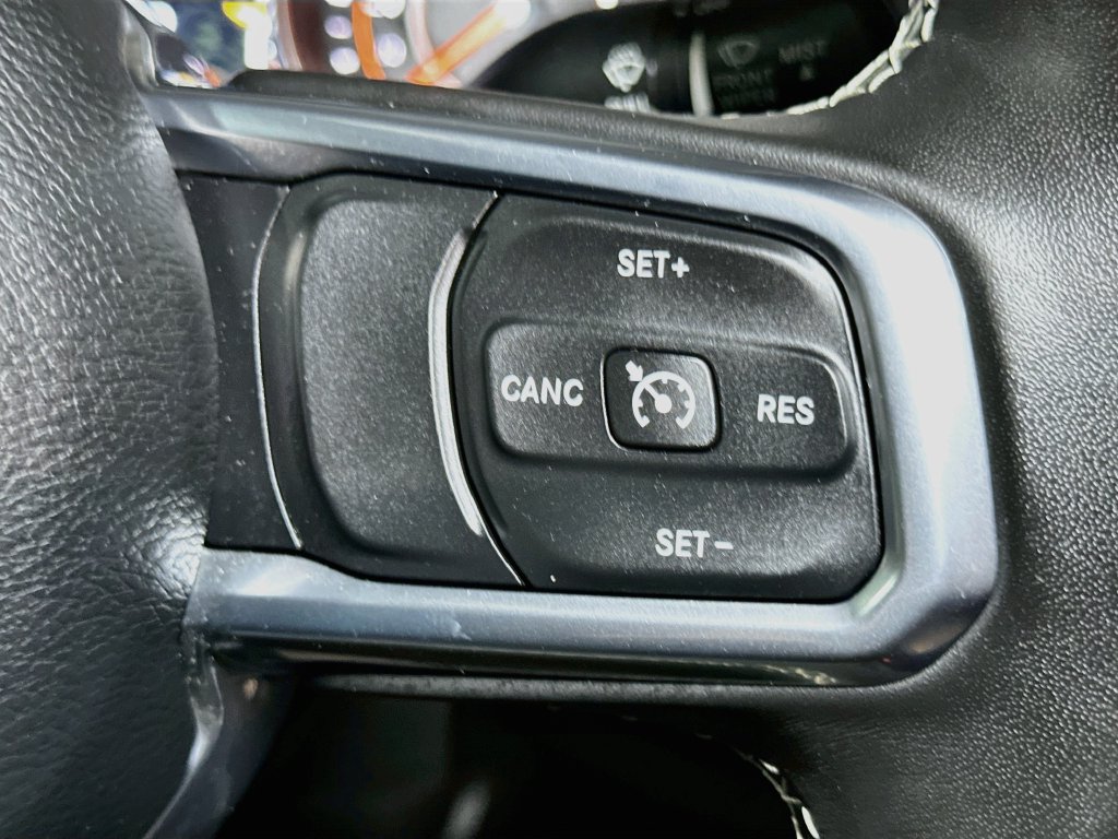 Used 2019 Jeep Wrangler Unlimited Sahara w/ LED Lighting Group AWD/4WD image 35