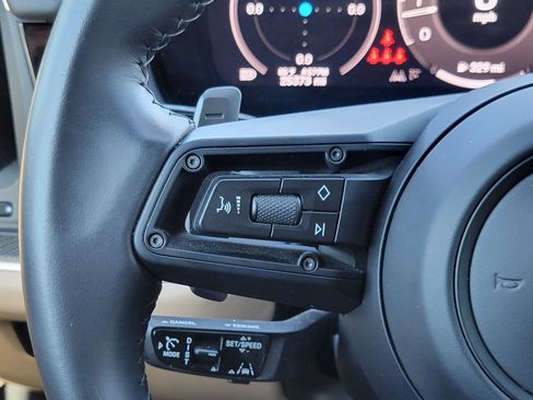 Certified 2024 Porsche Cayenne S AWD/4WD image 13