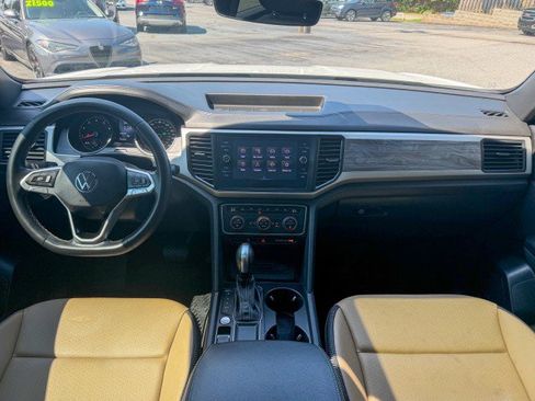 Used 2021 Volkswagen Atlas Cross Sport SE FWD image 7