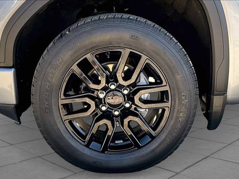 Used 2020 GMC Sierra 1500 Elevation w/ Elevation Value Package image 10