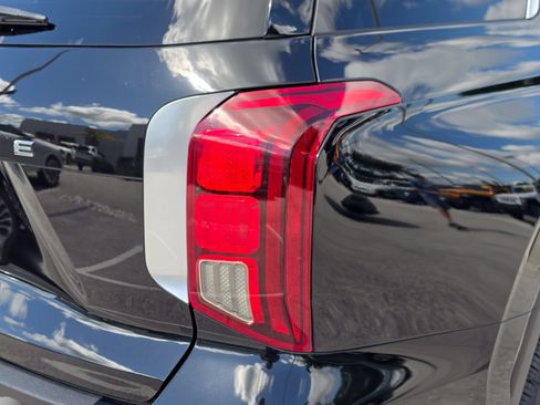 Used 2024 Hyundai Palisade Limited FWD image 40