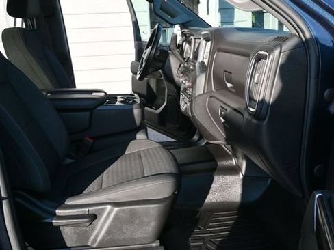 Used 2021 Chevrolet Silverado 1500 LT AWD/4WD image 14