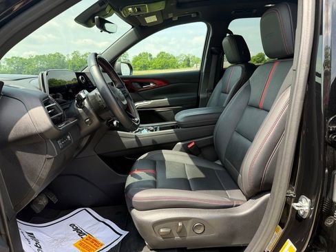 Used 2024 Chevrolet Traverse RS AWD/4WD image 31