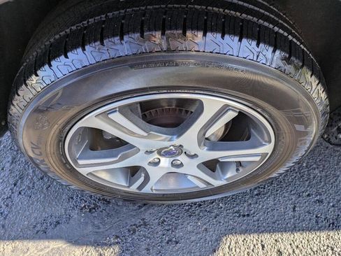 Used 2015 Volvo XC60 T6 Platinum w/ Protection Package FWD image 7