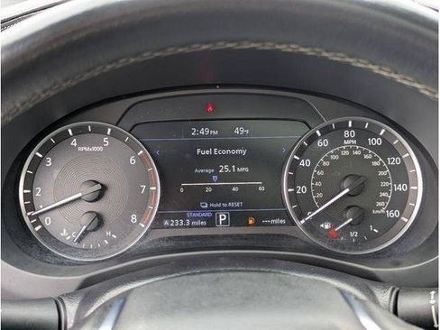 Used 2019 INFINITI QX50 Luxe w/ Navigation Package FWD image 56