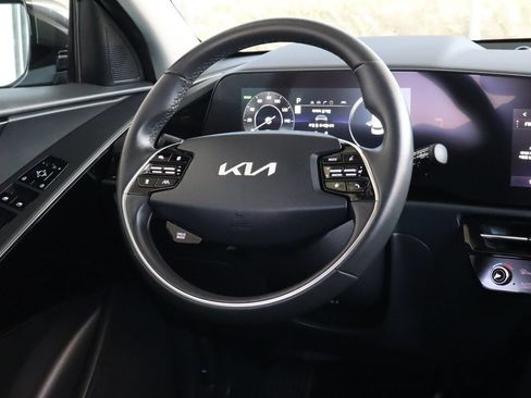 Used 2024 Kia Niro Wind FWD image 26