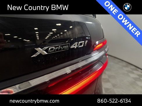 Used 2024 BMW X7 xDrive40i w/ Premium Package image 11