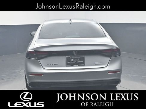 Used 2023 Honda Accord Touring image 8