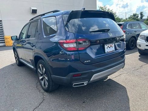 Used 2024 Honda Pilot Touring image 4