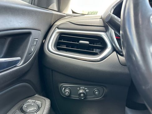 Used 2020 Chevrolet Equinox Premier AWD/4WD image 21