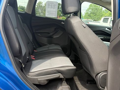 Used 2017 Ford Escape SE w/ SE Cold Weather Package FWD image 12