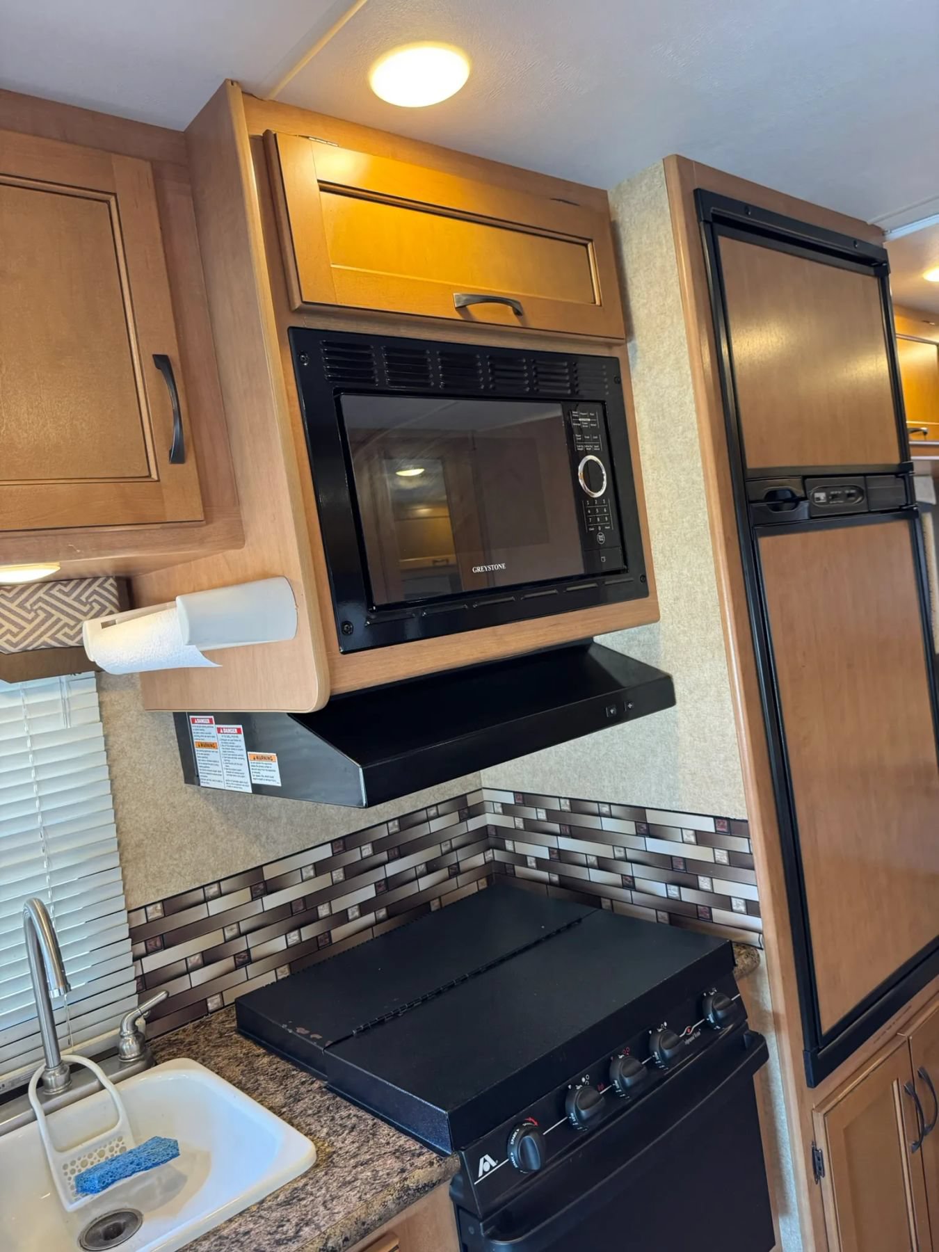 Used 2017 Ford E-450 and Econoline 450 Super Duty w/ Motorhome Prep Package RWD image 44
