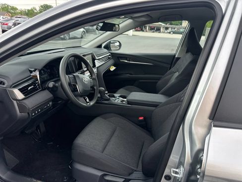 Used 2026 Toyota Camry LE FWD image 9