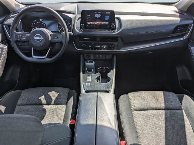 Used 2024 Nissan Rogue SV FWD image 17