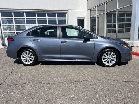 Used 2026 Toyota Corolla LE w/ LE Premium Package image 22