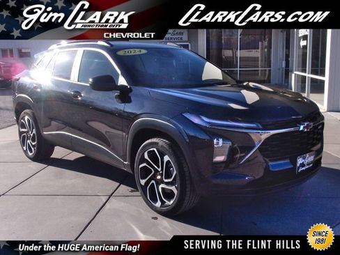 Used 2024 Chevrolet Trax RS w/ Sunroof Package image 1