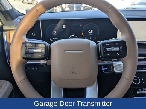 Used 2025 Hyundai Santa Fe Limited image 31